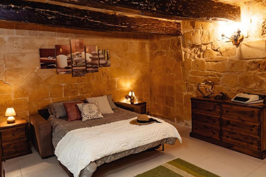 Enchanting 2Bdr Townhouse In Valletta Centre! Exterior foto