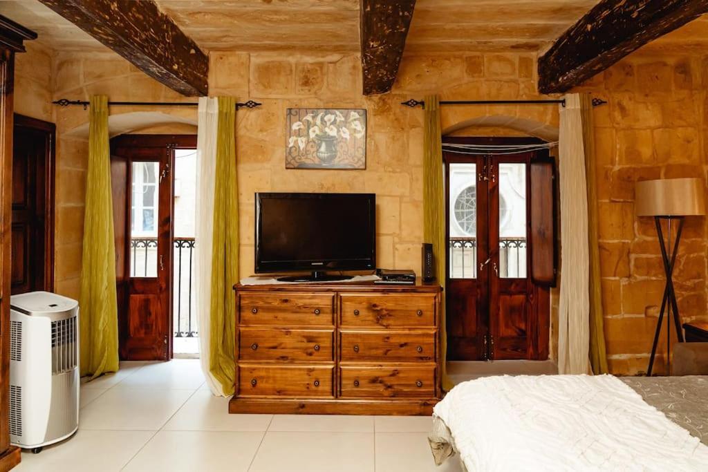 Enchanting 2Bdr Townhouse In Valletta Centre! Exterior foto